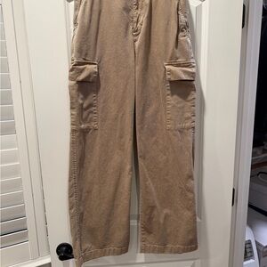 GAP Women’s Khaki Cargo Pants